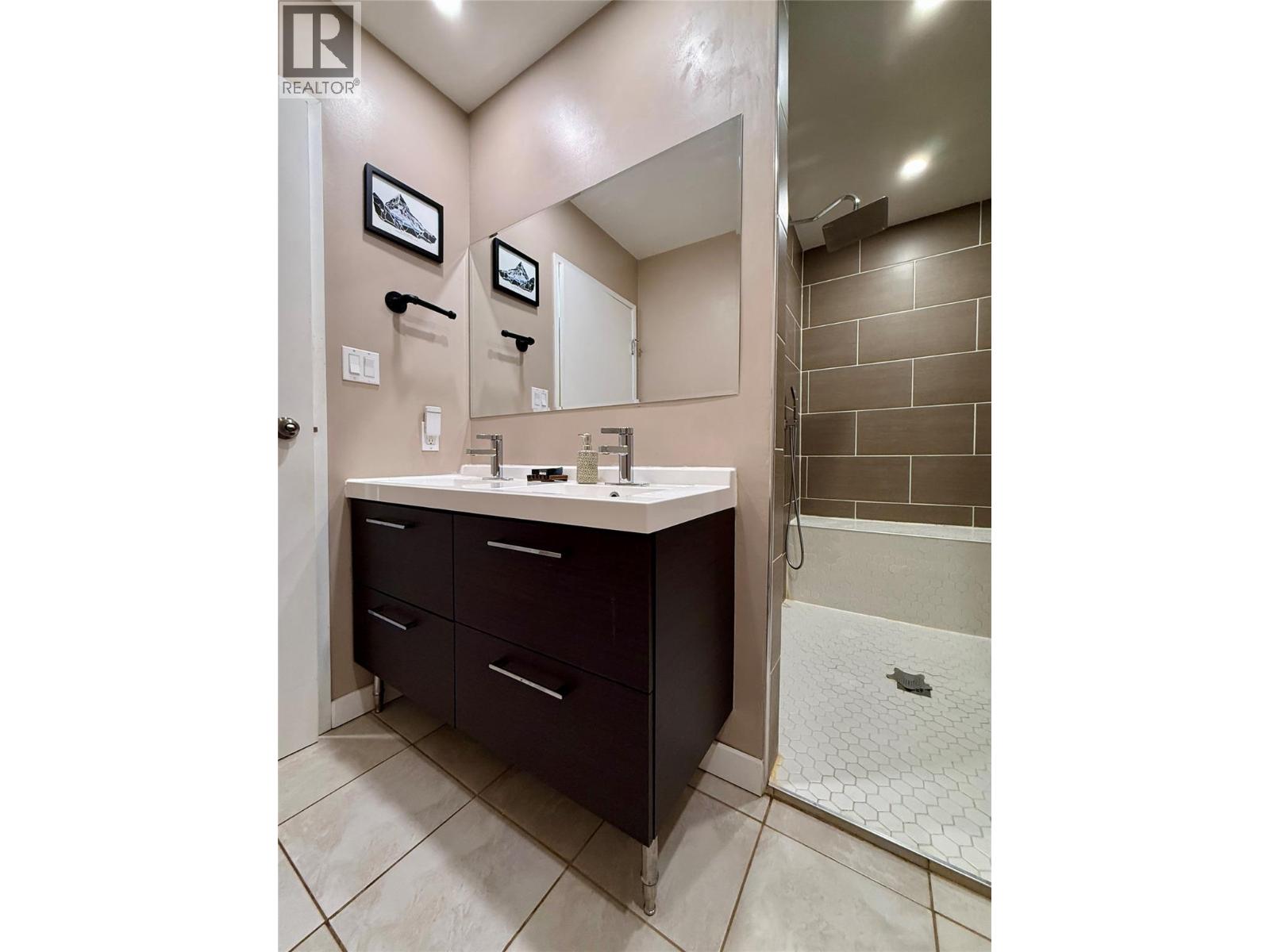 266 RITCHIE Street - 28