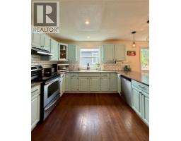 Kitchen - 266 Ritchie Street, Kimberley, BC V1A1L9 Photo 14