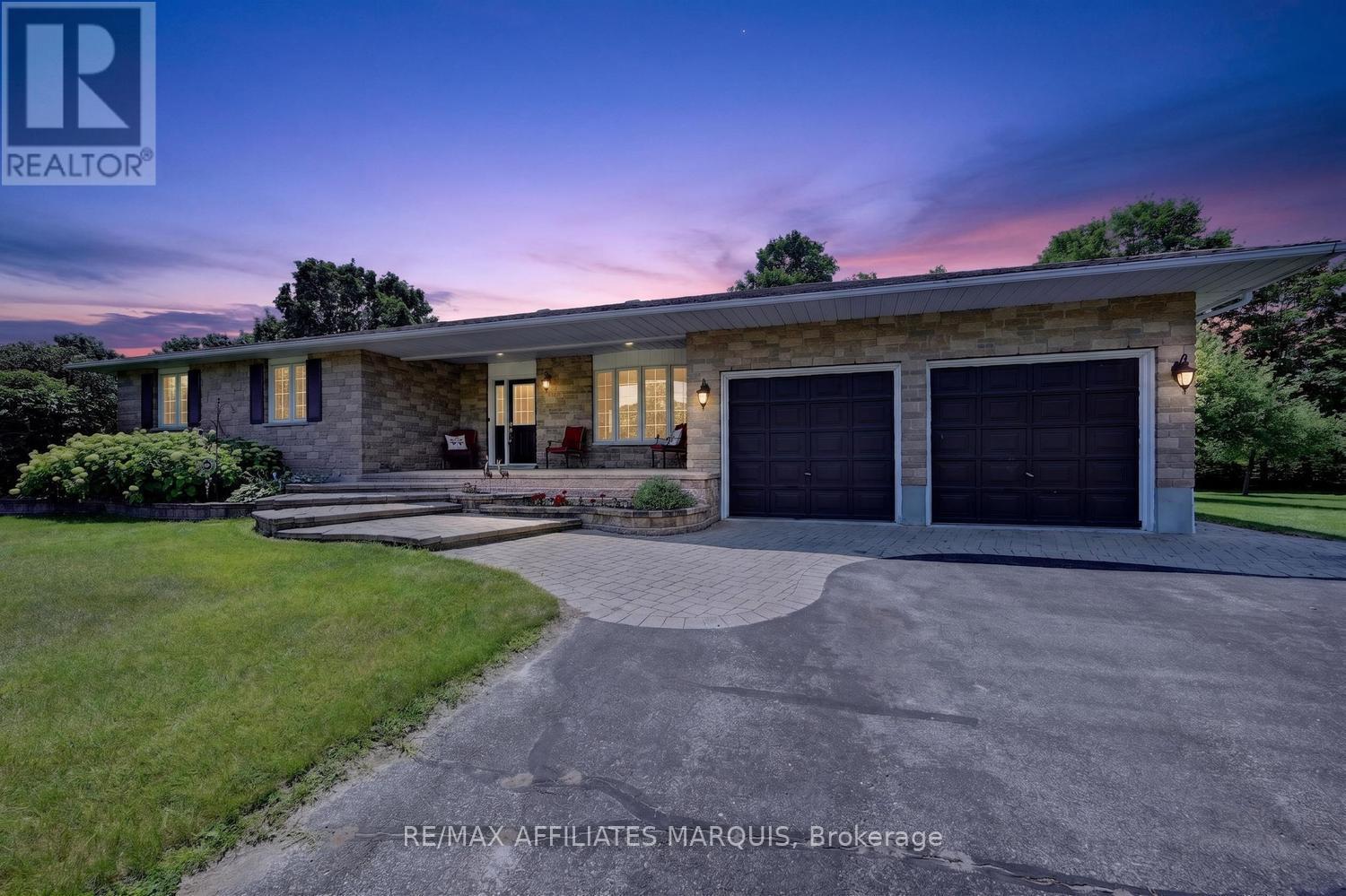 4 DAVIS LANE - 1