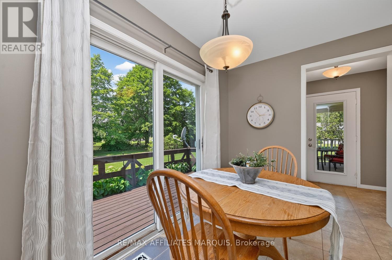 4 DAVIS LANE - 14