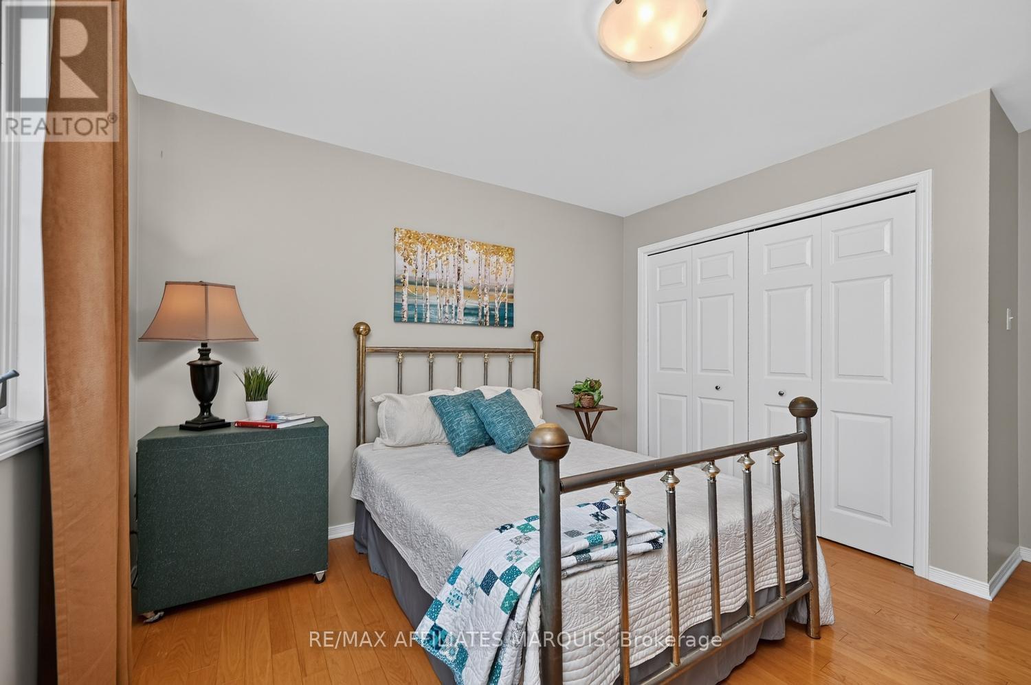4 DAVIS LANE - 21