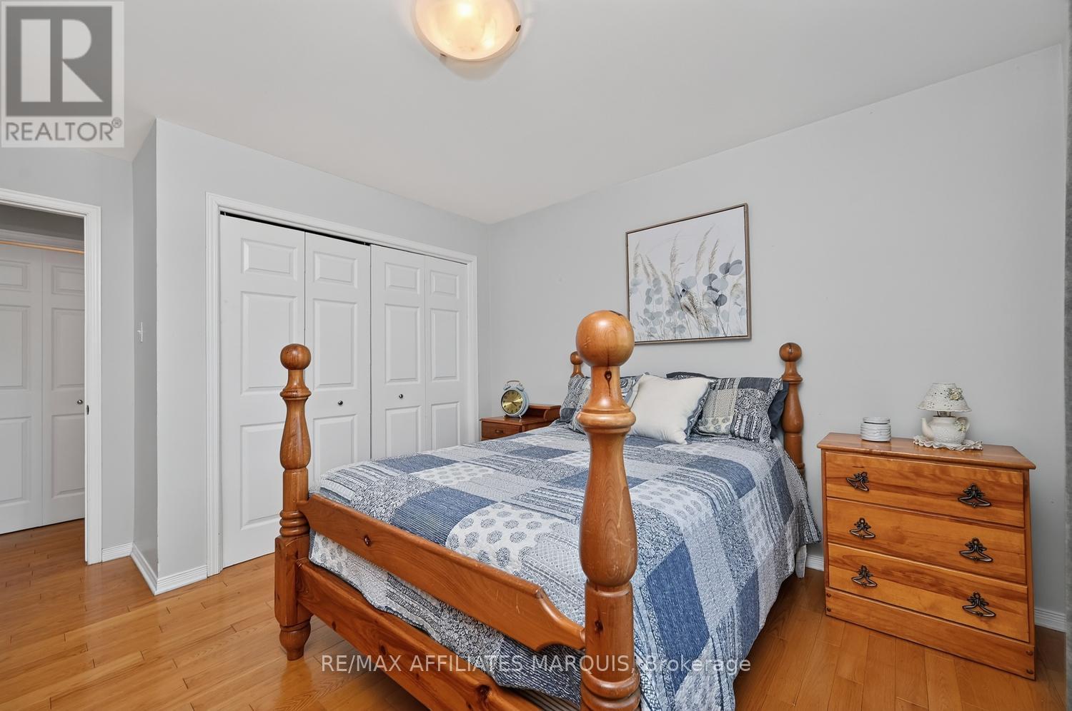 4 DAVIS LANE - 24