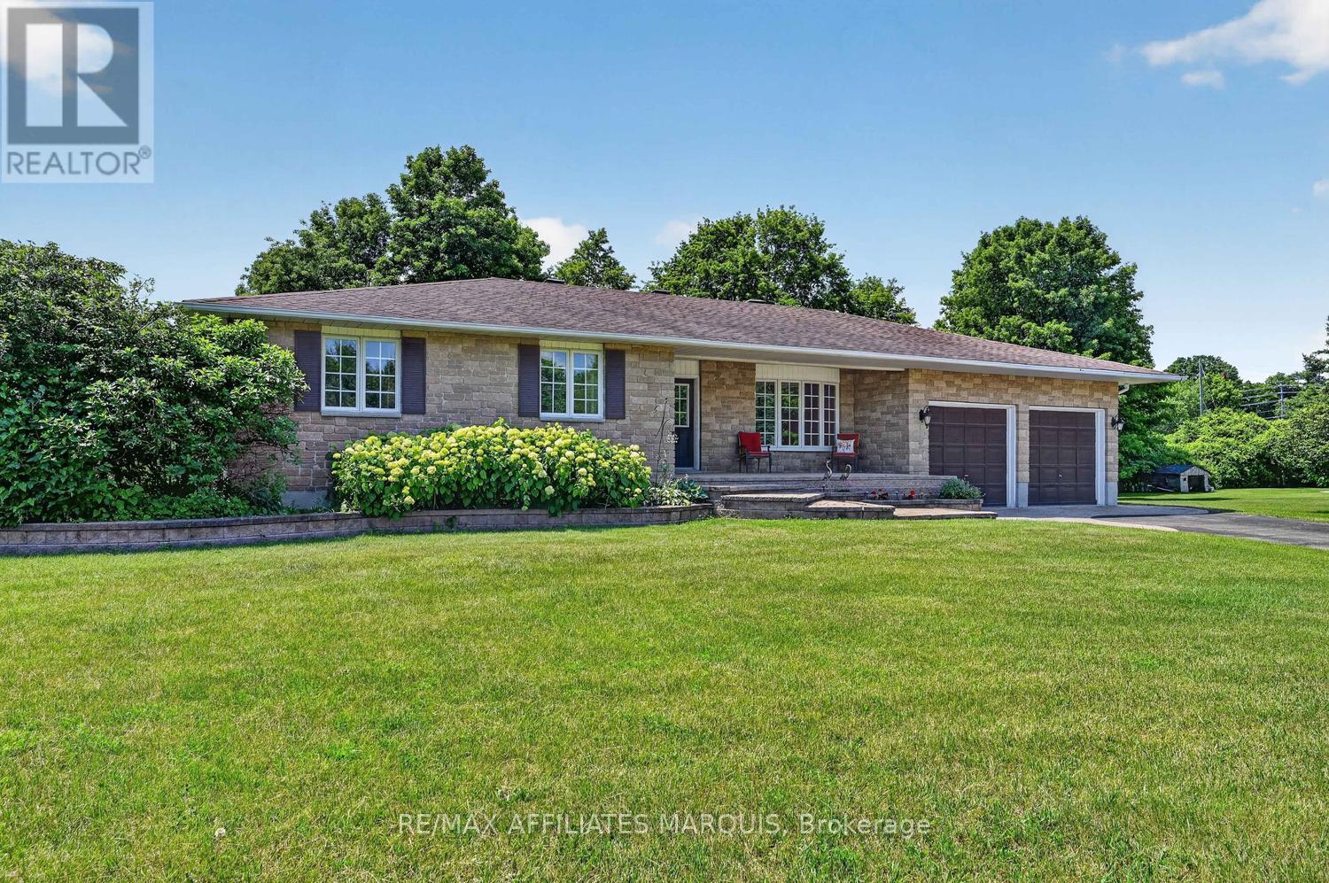 4 DAVIS LANE - 3