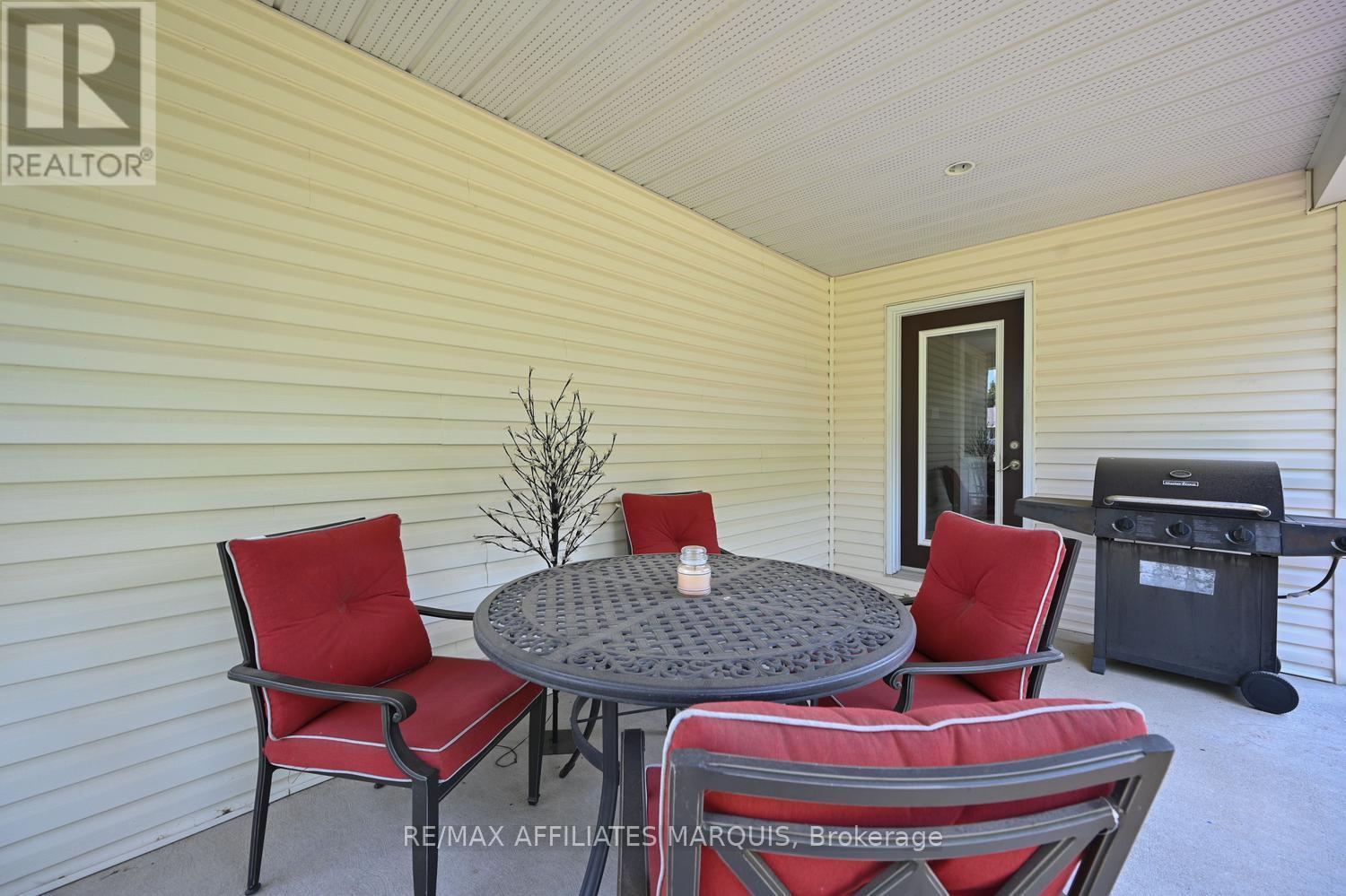 4 DAVIS LANE - 37