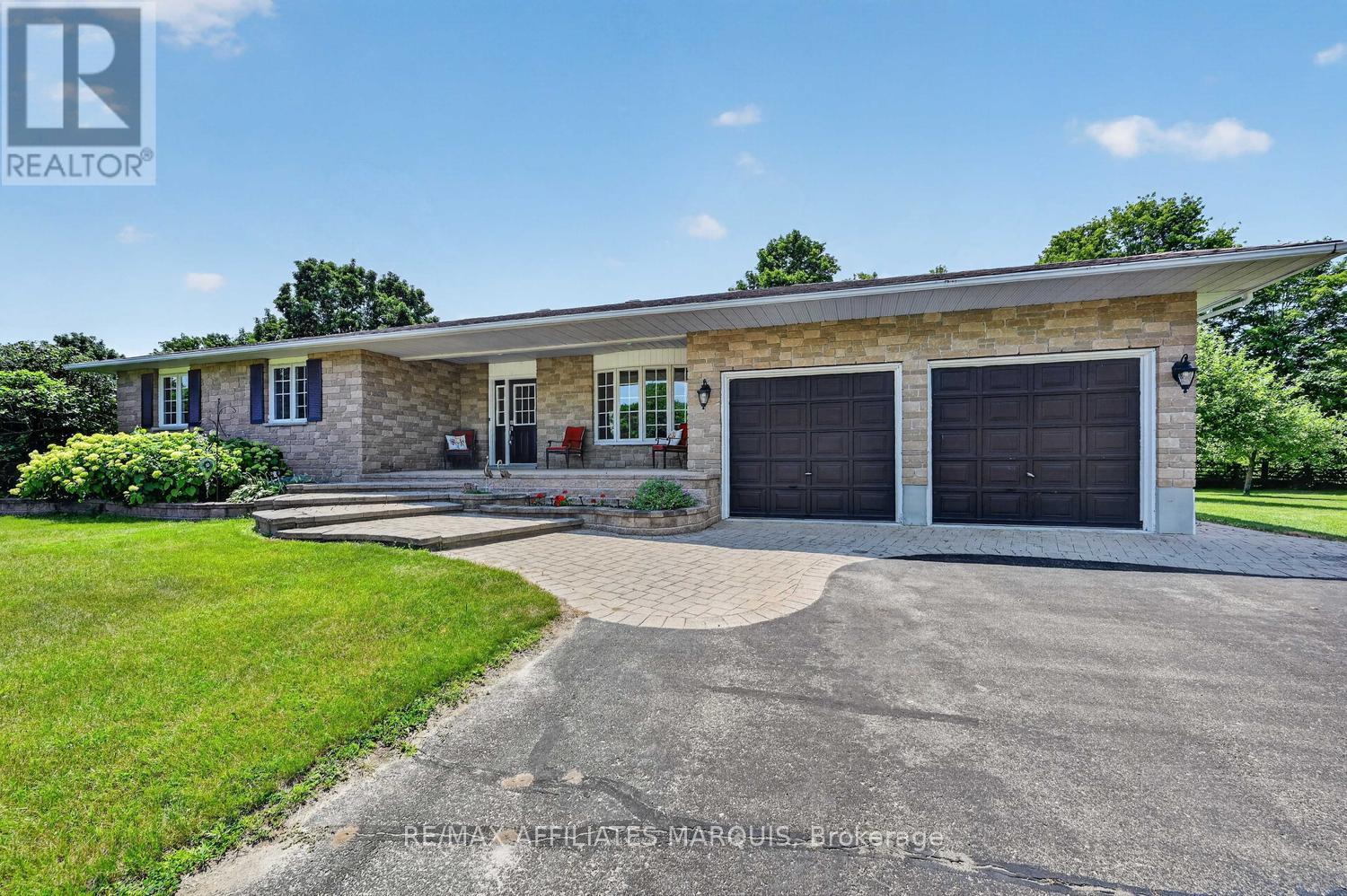 4 DAVIS LANE - 4