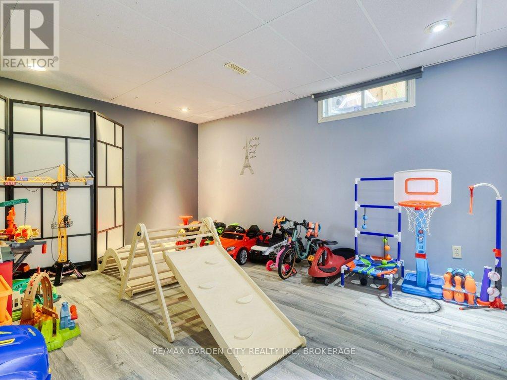 20 CONSIGLIA DRIVE - 38