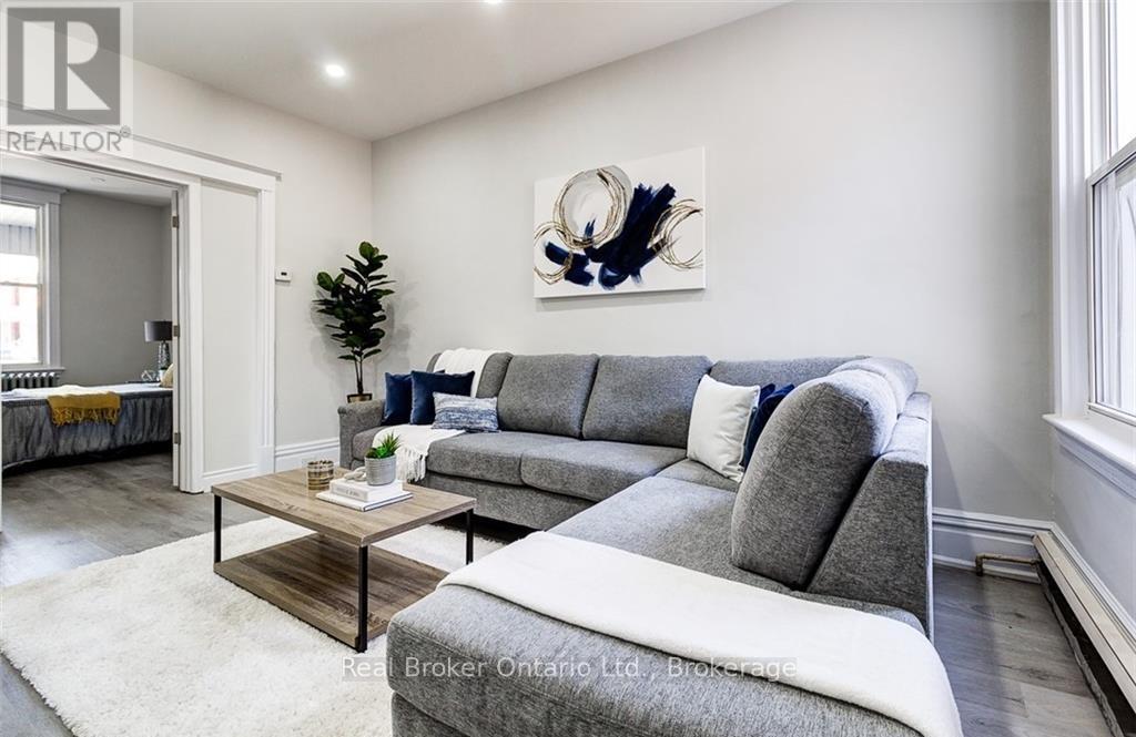 647 WILSON STREET - 12