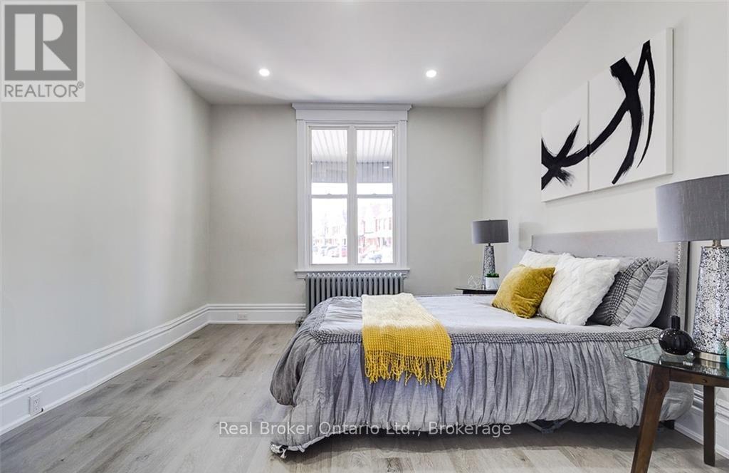 647 WILSON STREET - 14