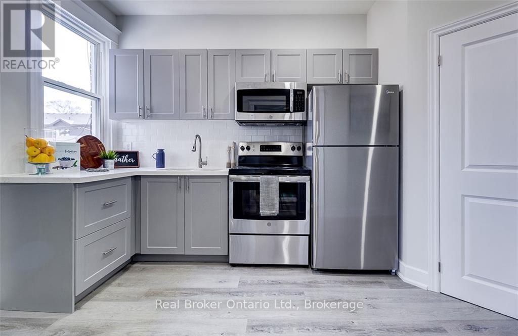 647 WILSON STREET - 16