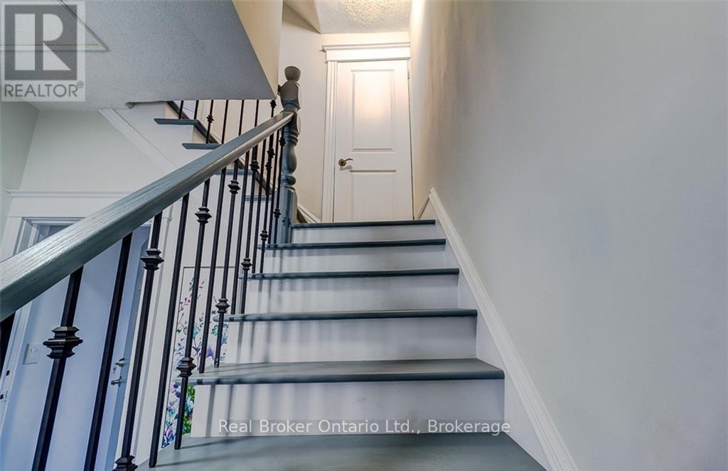 647 WILSON STREET - 20