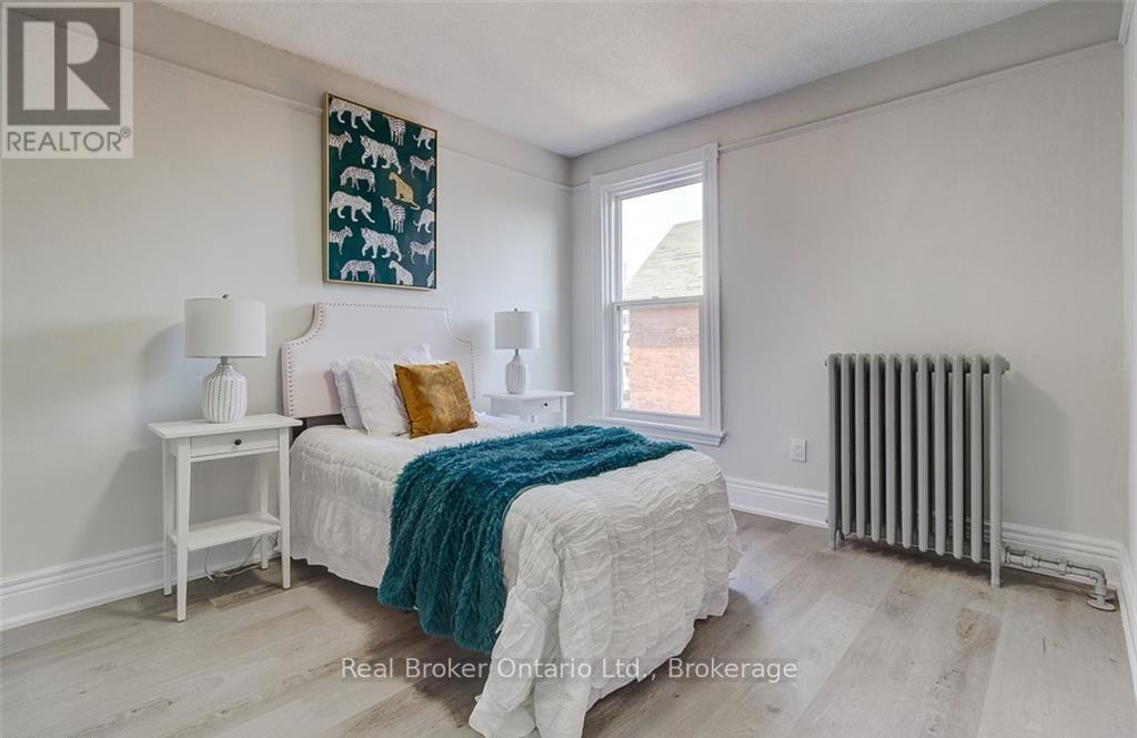 647 WILSON STREET - 23