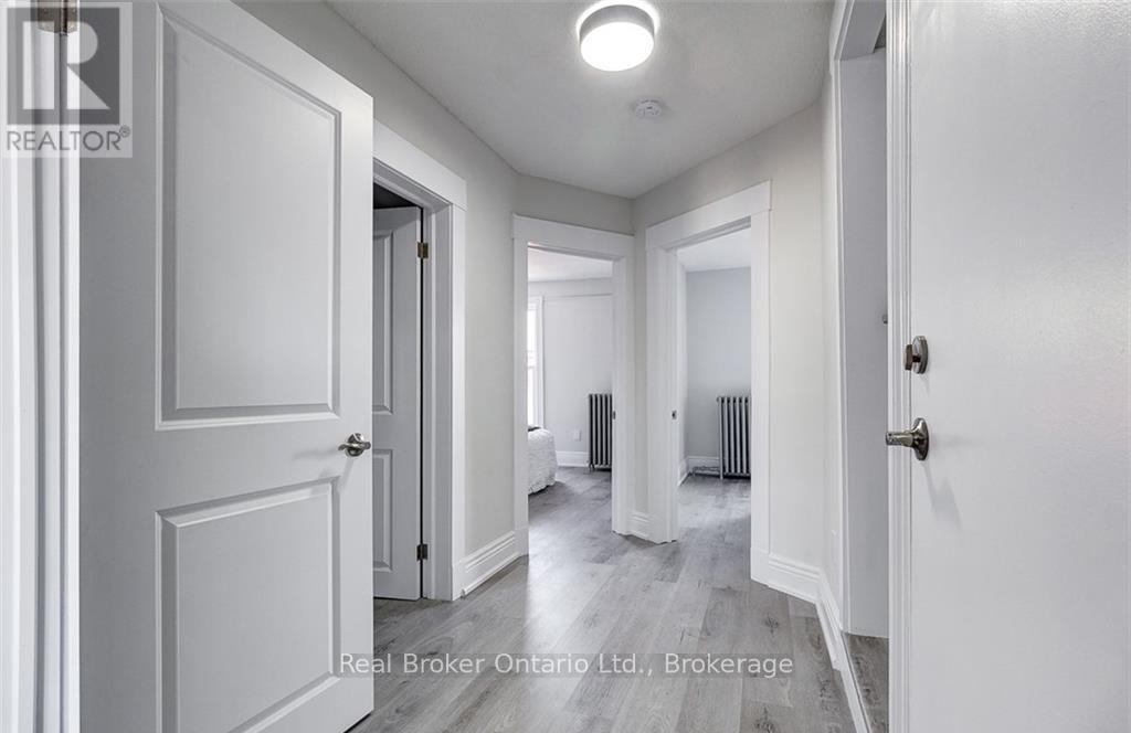 647 WILSON STREET - 27