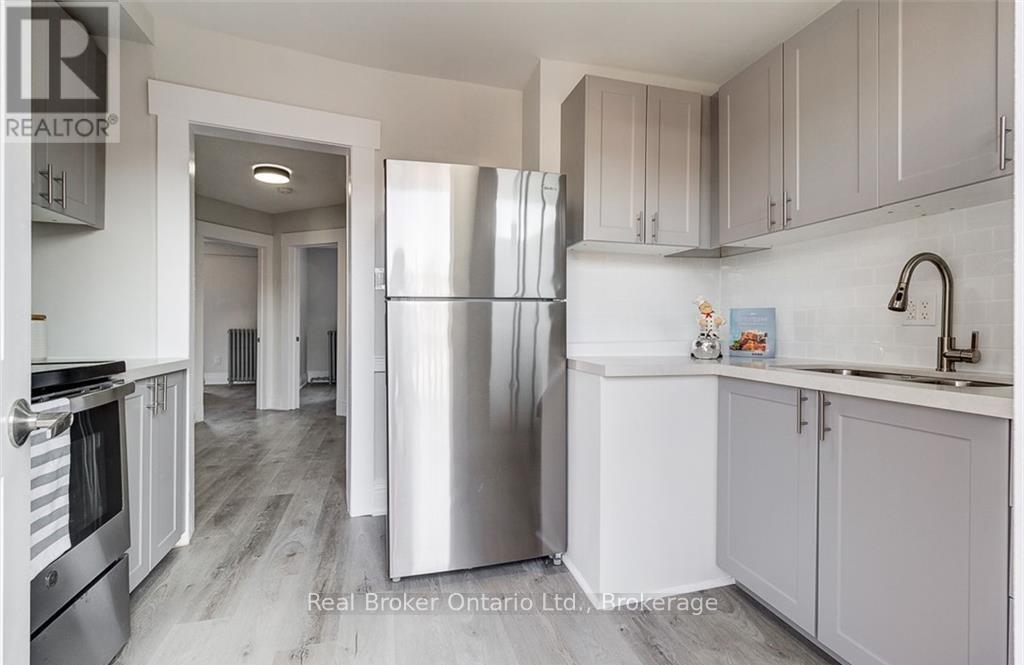 647 WILSON STREET - 28