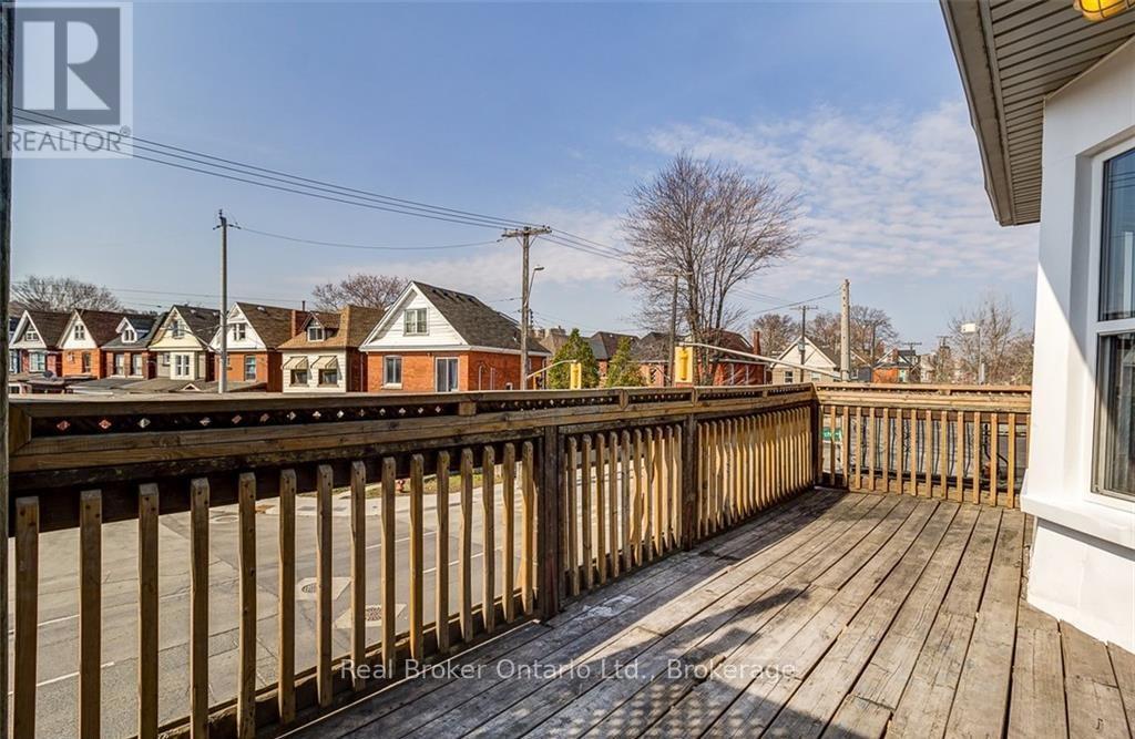 647 WILSON STREET - 32