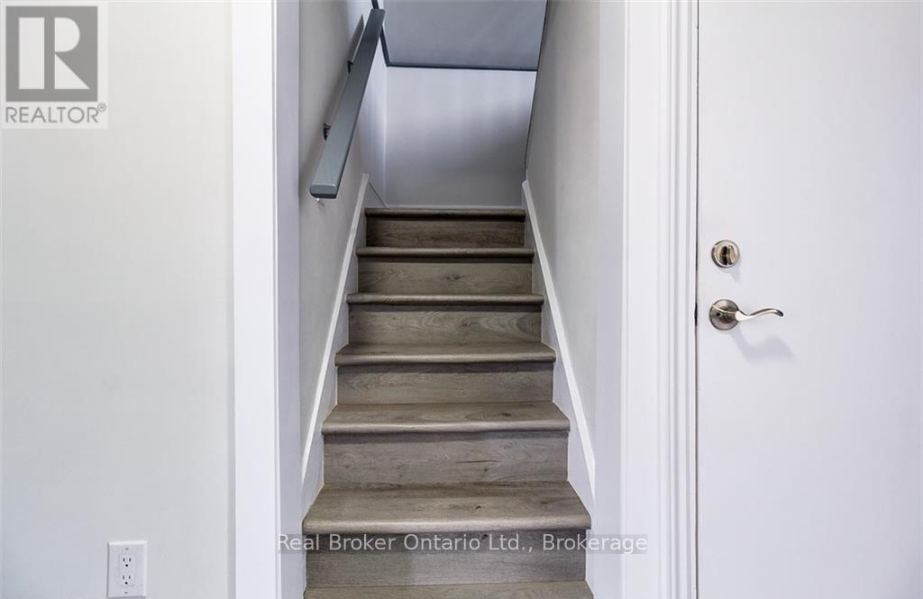 647 WILSON STREET - 33