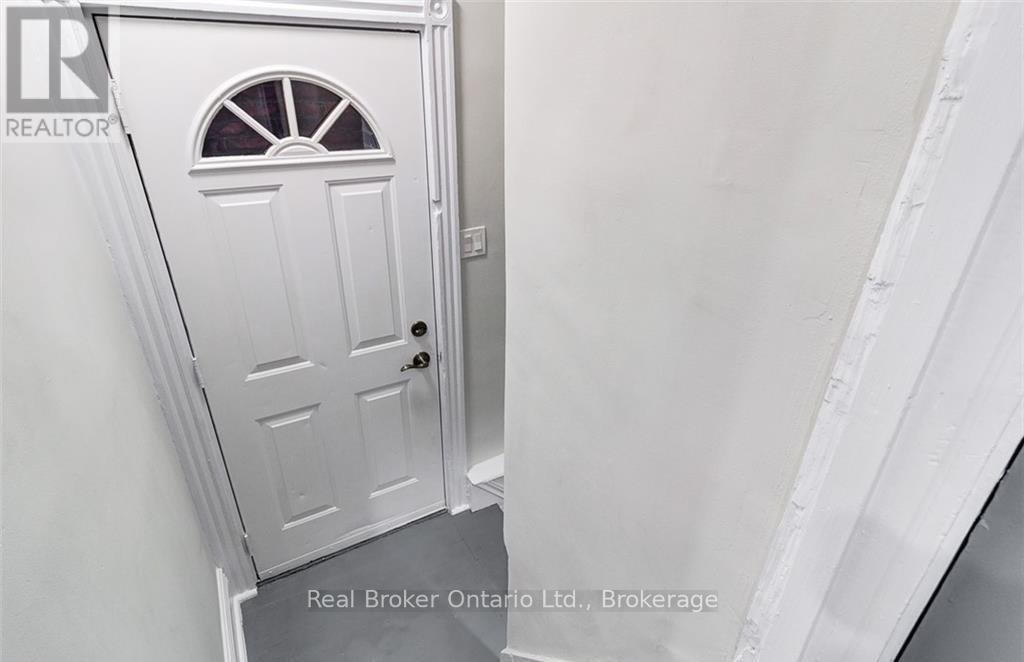 647 WILSON STREET - 41