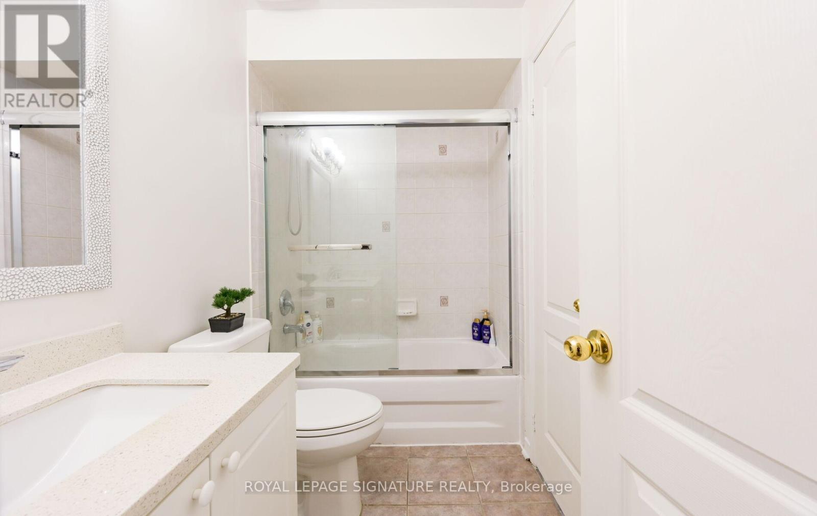 #21 3020 CEDARGLEN GATE - 24