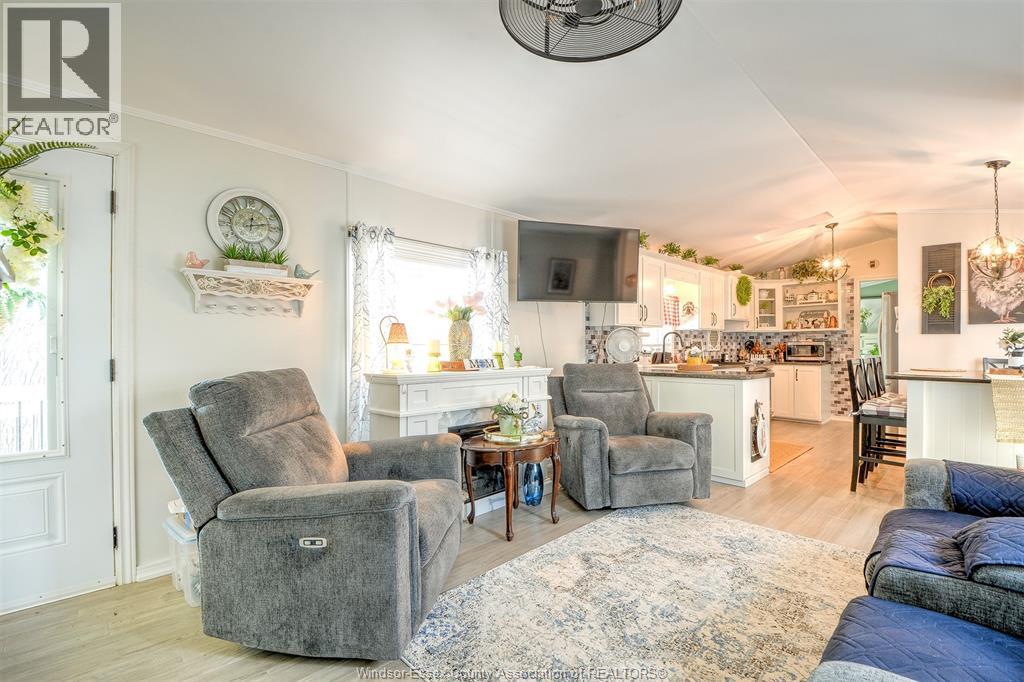 54 MALDEN HILL - 15