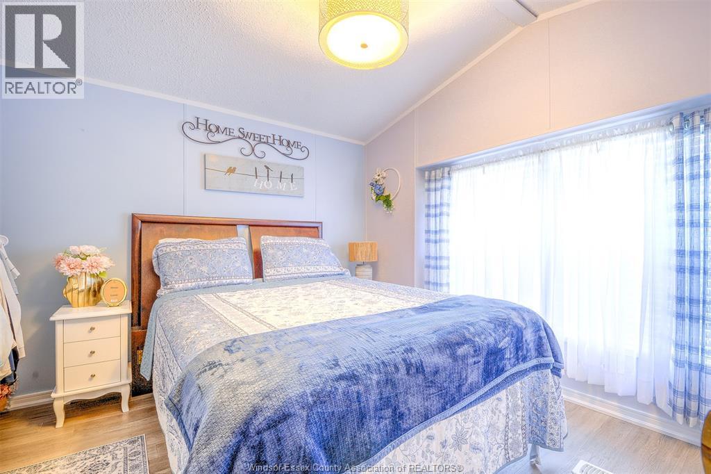 54 MALDEN HILL - 30