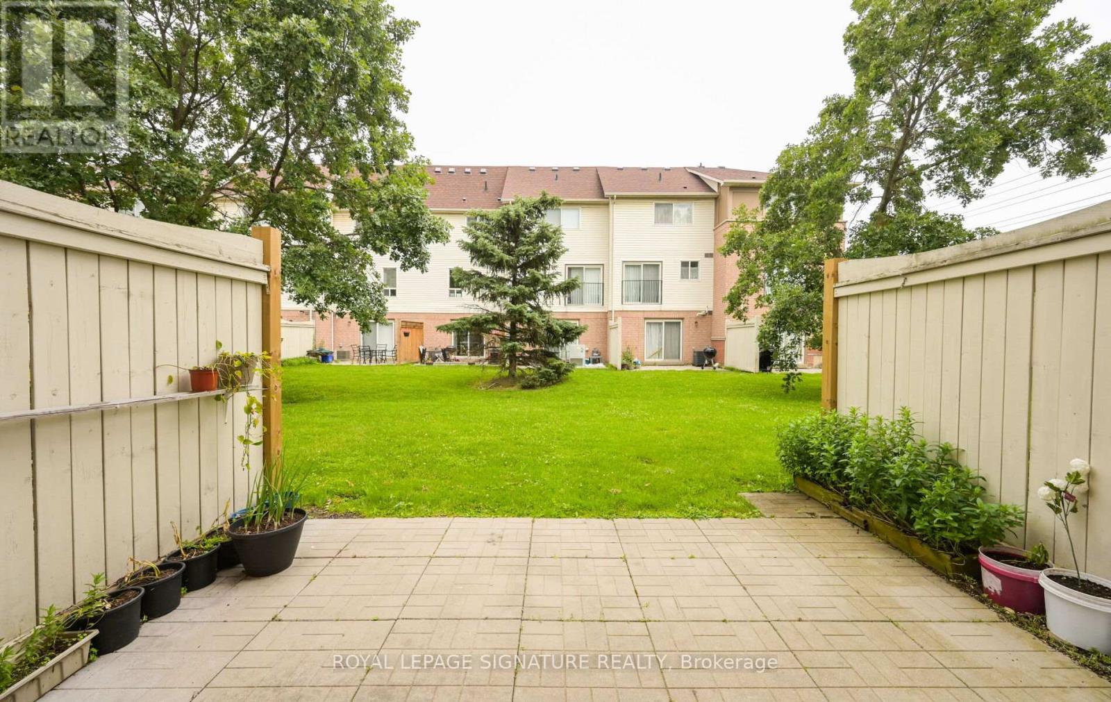 #21 3020 CEDARGLEN GATE - 29