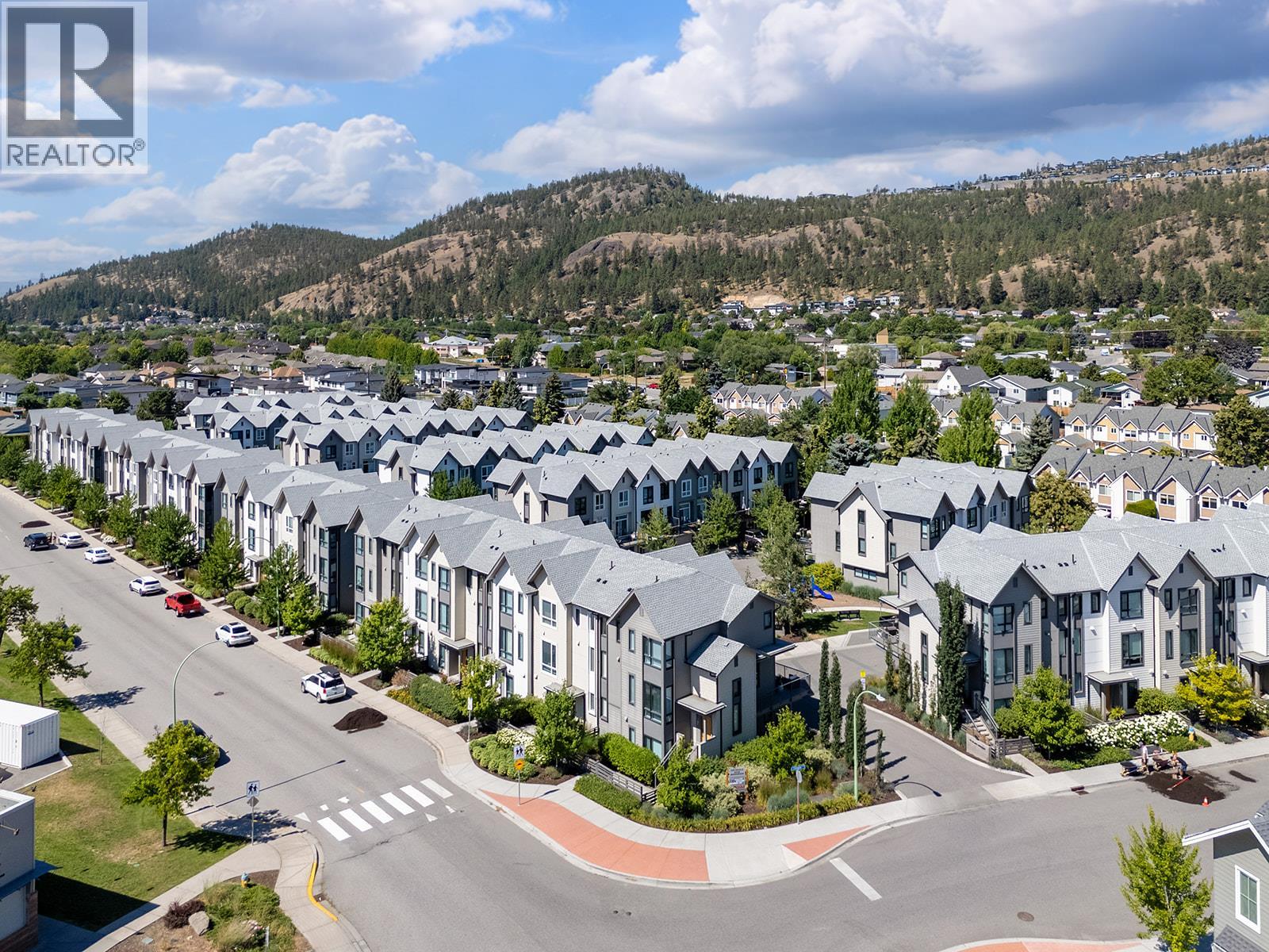 #18 170 Celano Crescent - 17