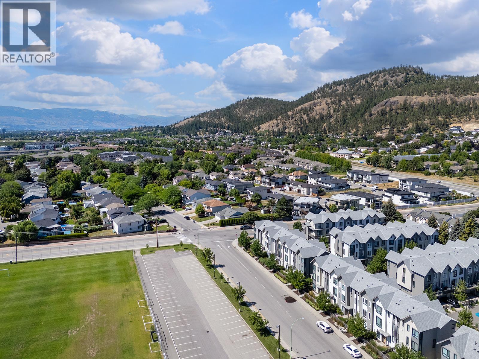 #18 170 Celano Crescent - 18