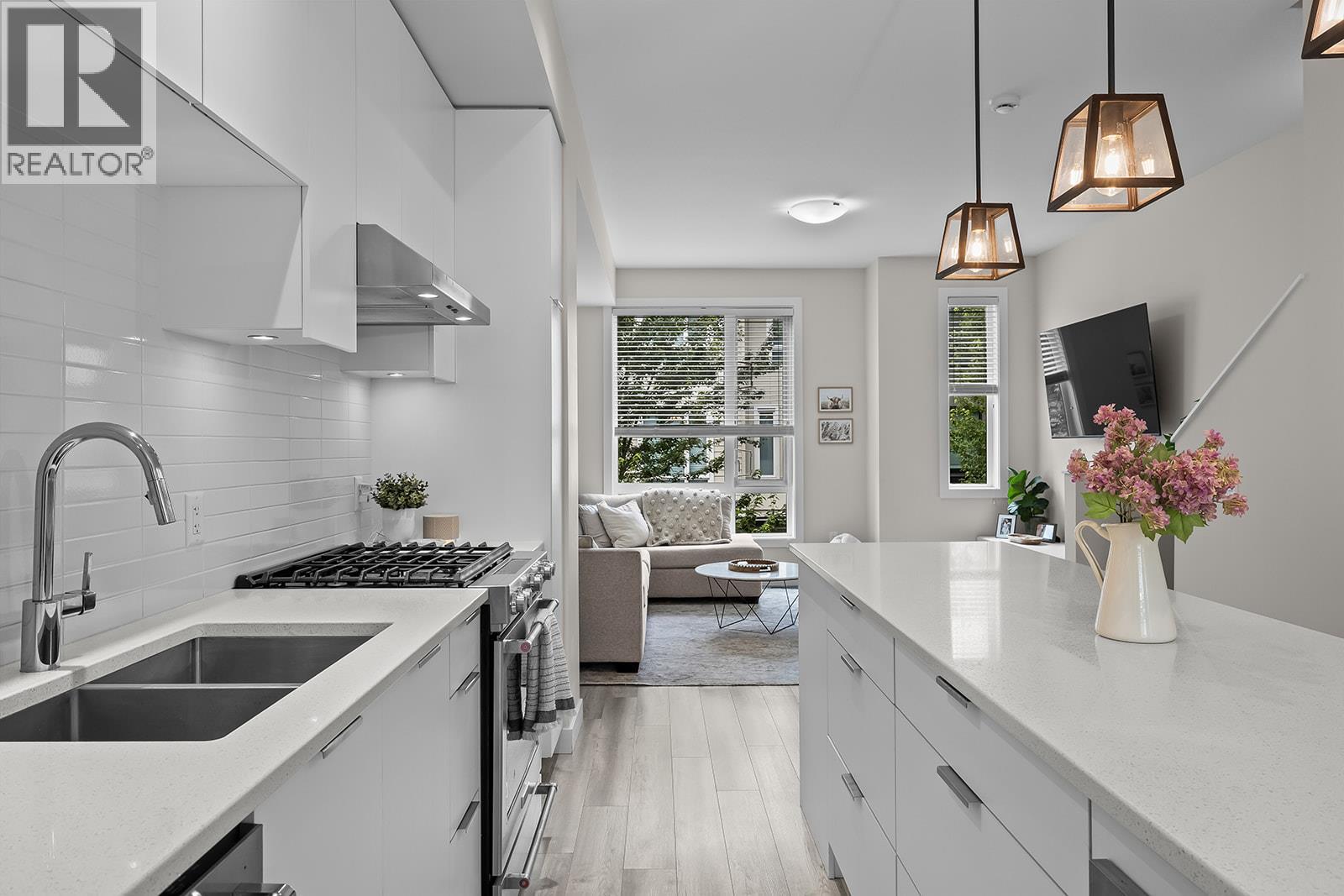 #18 170 Celano Crescent - 20