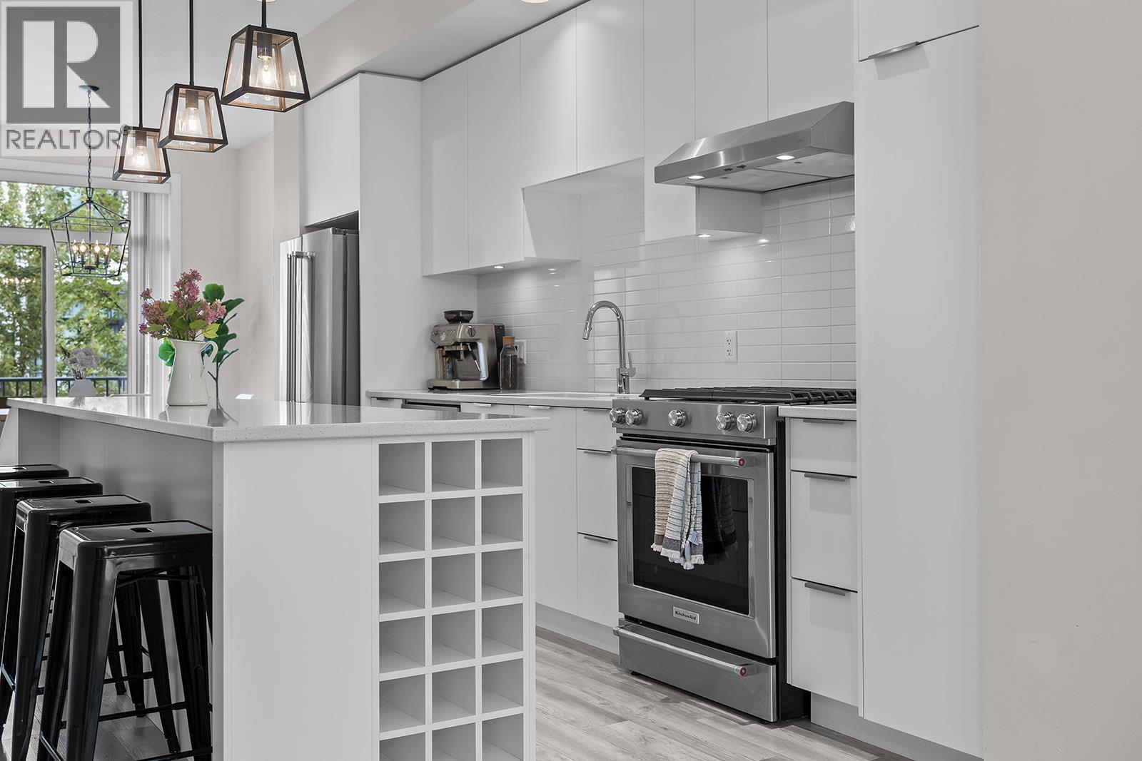 #18 170 Celano Crescent - 25