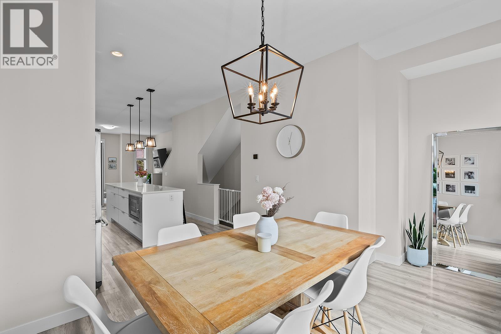 #18 170 Celano Crescent - 31