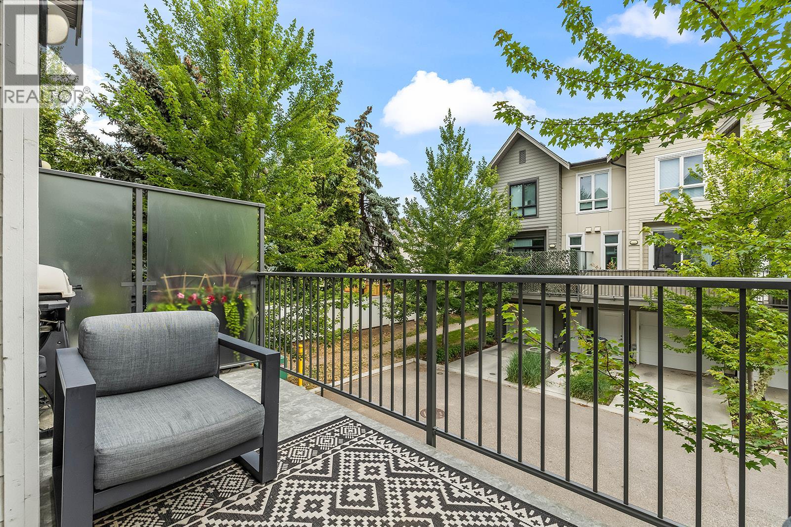#18 170 Celano Crescent - 34