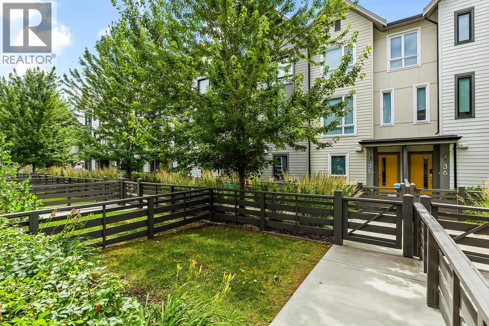 #18 170 Celano Crescent - 4