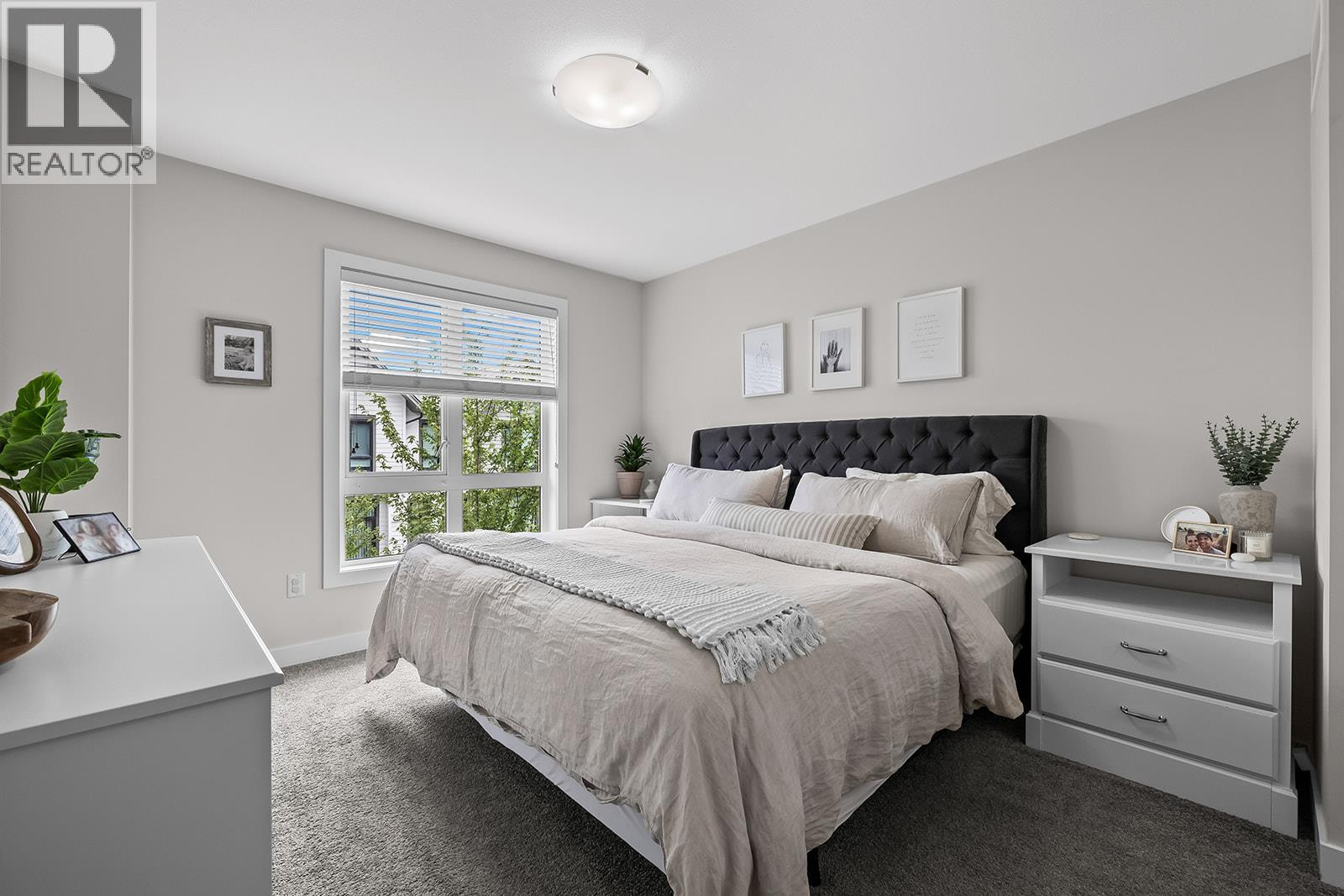 #18 170 Celano Crescent - 42