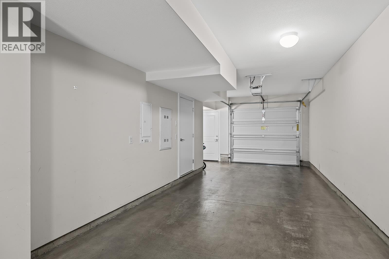 #18 170 Celano Crescent - 54