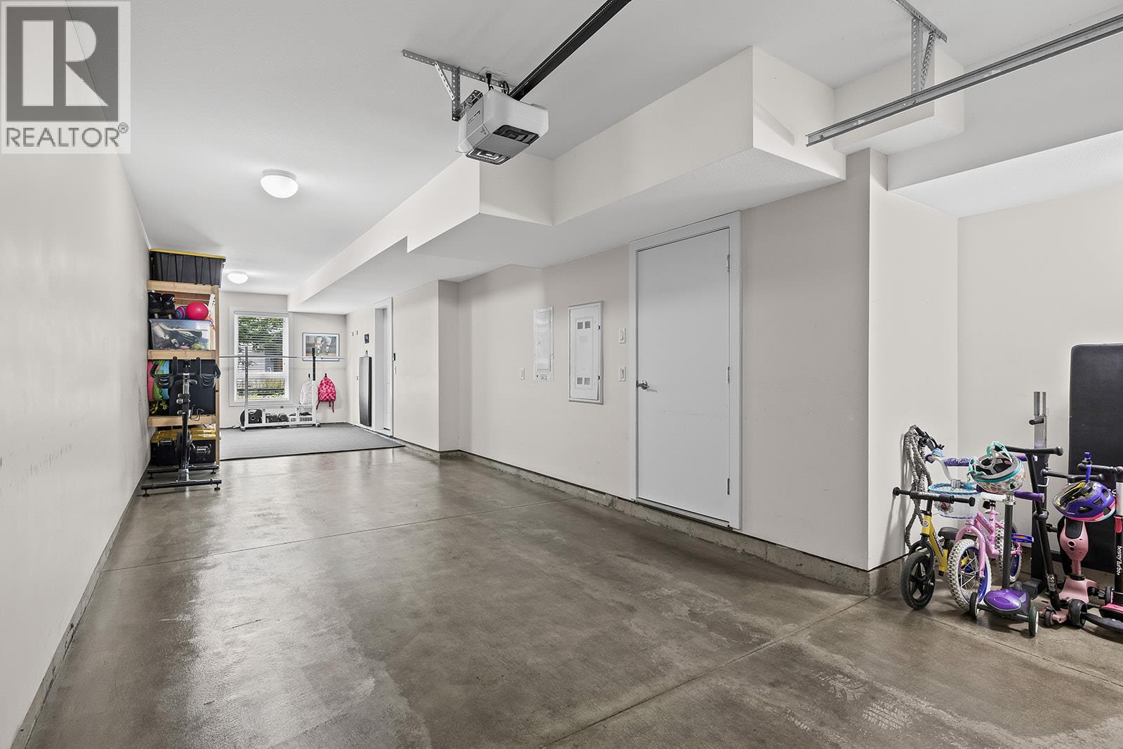 #18 170 Celano Crescent - 55