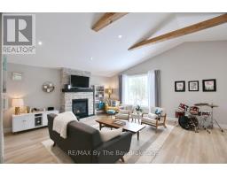 Living room - 16 Caribbean Drive, Wasaga Beach, ON L9Z2W3 Photo 12