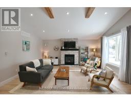 Dining room - 16 Caribbean Drive, Wasaga Beach, ON L9Z2W3 Photo 13