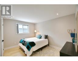Bedroom 2 - 16 Caribbean Drive, Wasaga Beach, ON L9Z2W3 Photo 9