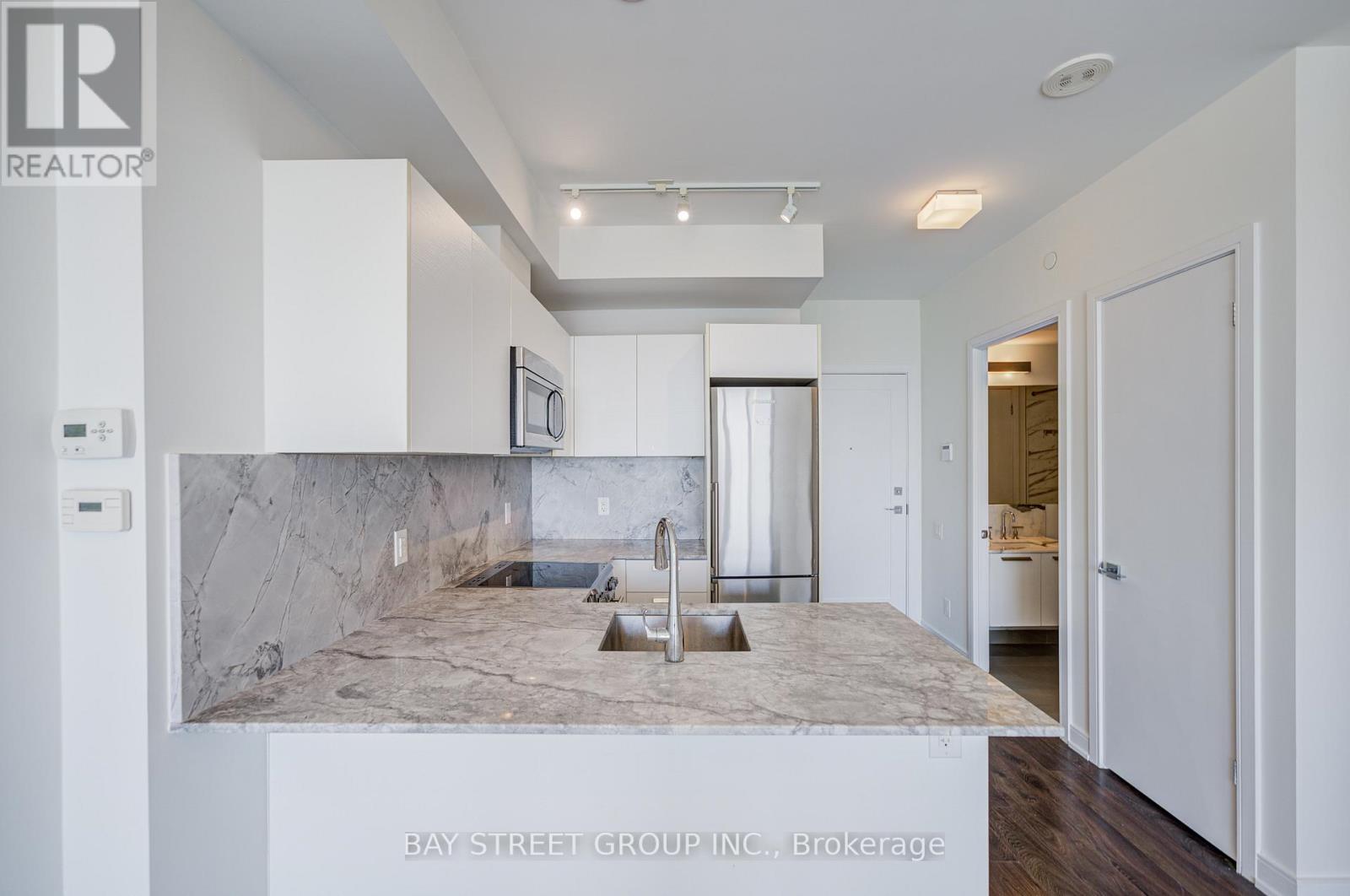 #2706 57 ST. JOSEPH STREET - 12