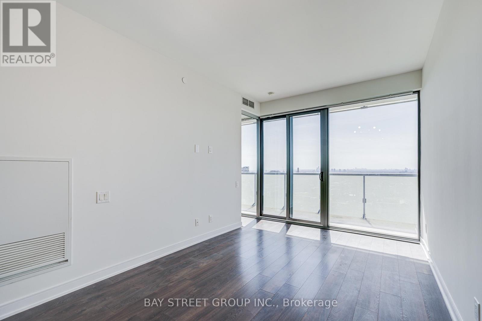 #2706 57 ST. JOSEPH STREET - 13