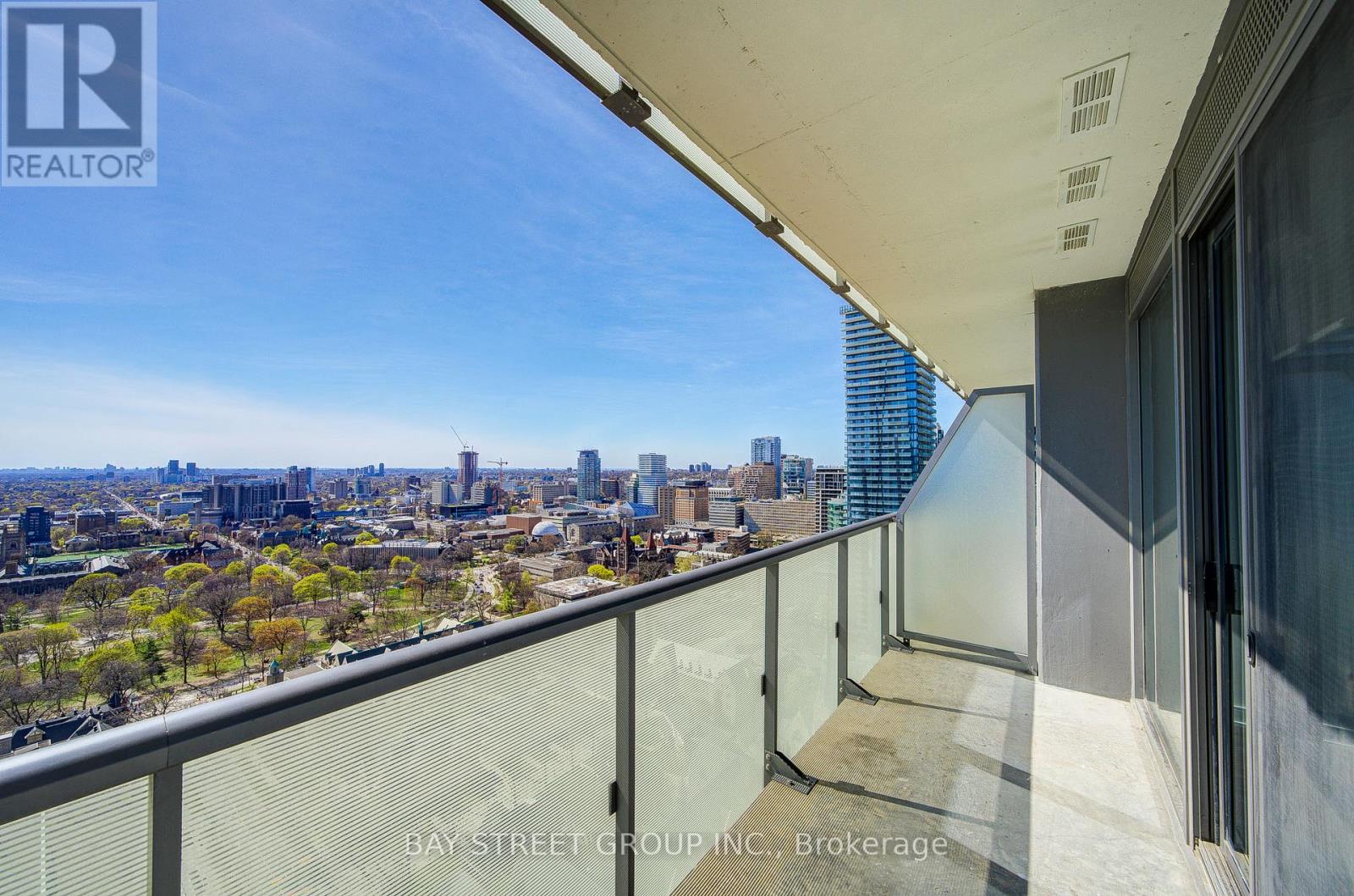 #2706 57 ST. JOSEPH STREET - 15