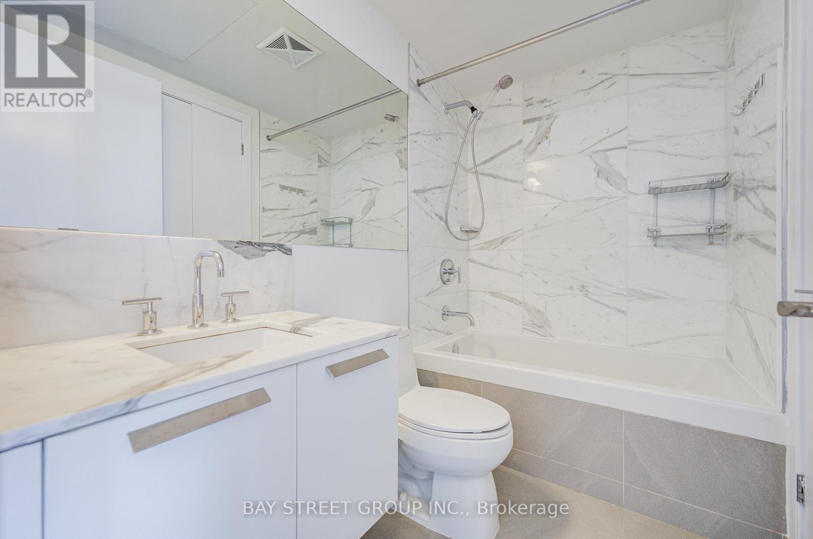 #2706 57 ST. JOSEPH STREET - 18