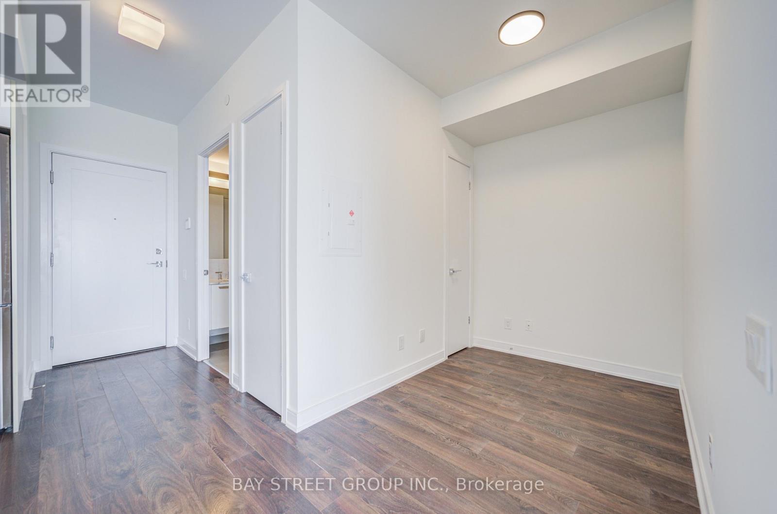 #2706 57 ST. JOSEPH STREET - 19