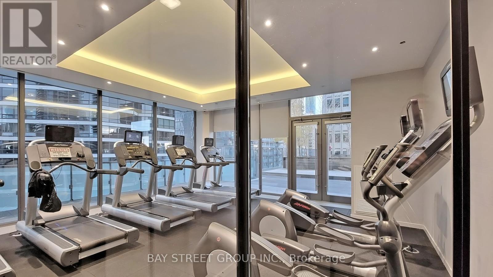 #2706 57 ST. JOSEPH STREET - 22