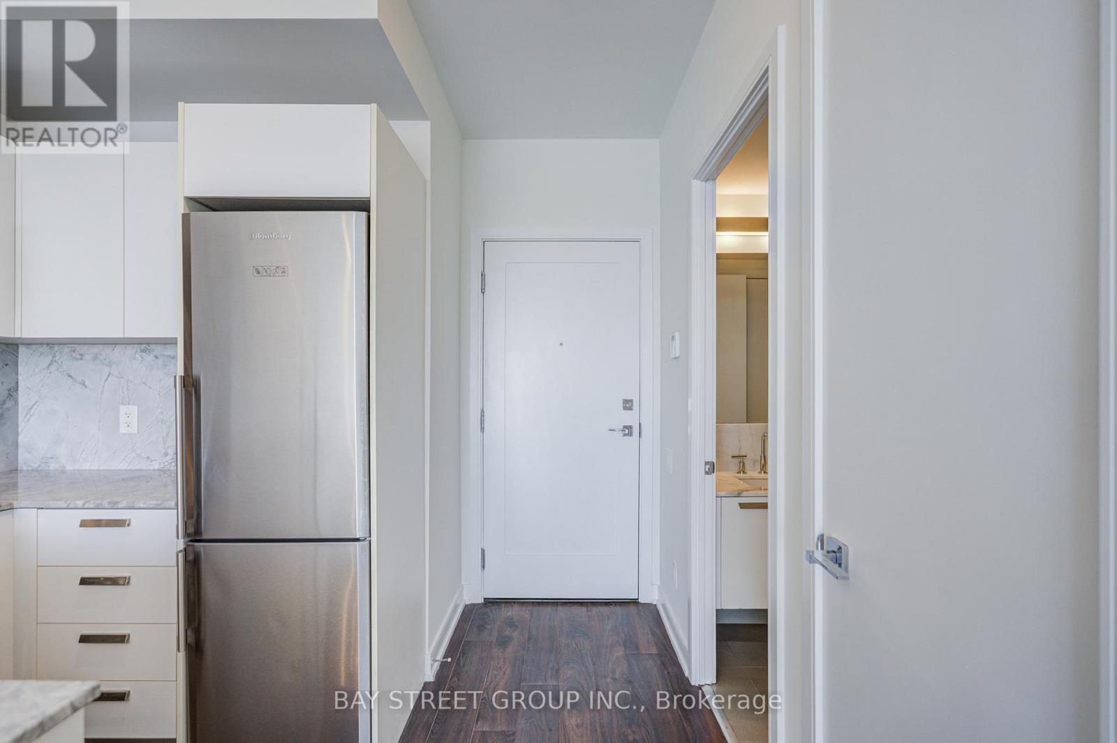 #2706 57 ST. JOSEPH STREET - 5