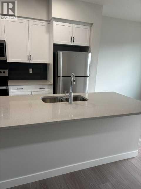 619 Savanna Crescent NE - 10