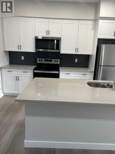 619 Savanna Crescent NE - 8