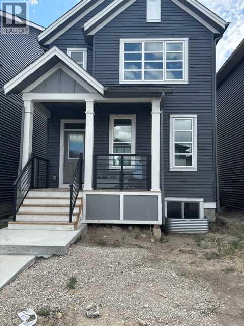 619 Savanna Crescent NE - 4