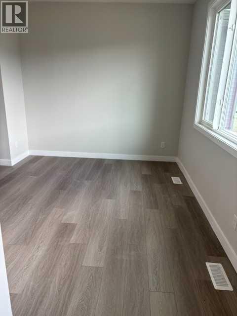 619 Savanna Crescent NE - 12