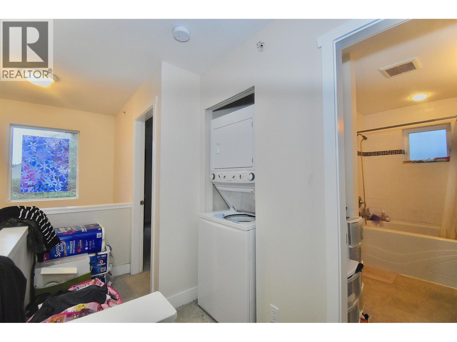 16 624 SHAW ROAD, Gibsons