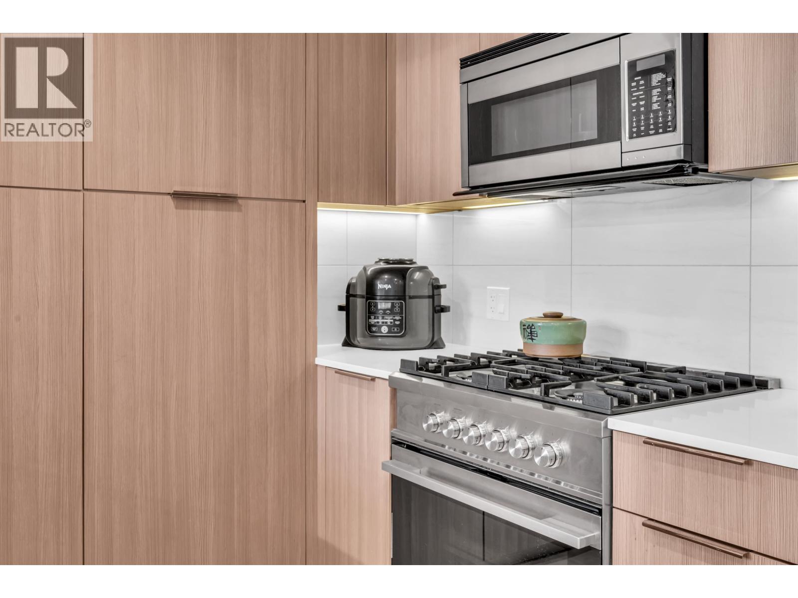 501 1471 HUNTER STREET, North Vancouver